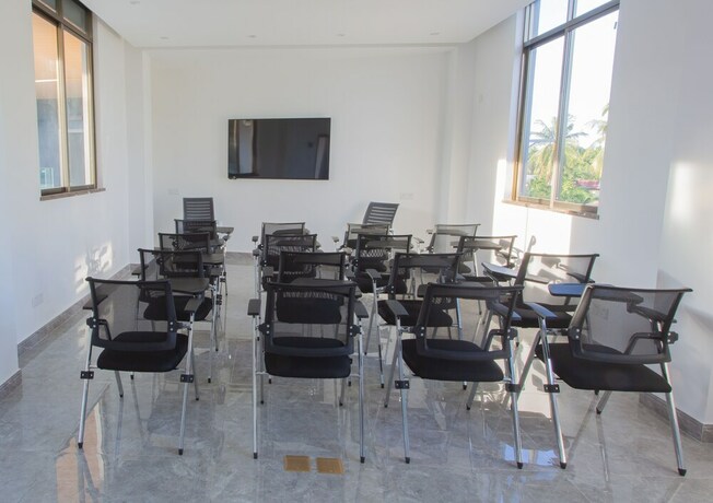 Imagen de los interiores del Hotel Begonia Resort. Foto 30