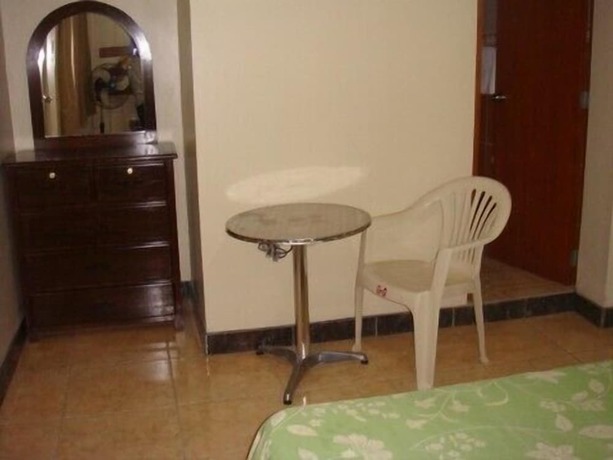 Imagen de la habitación del Hotel Begonias - Chiclayo. Foto 3