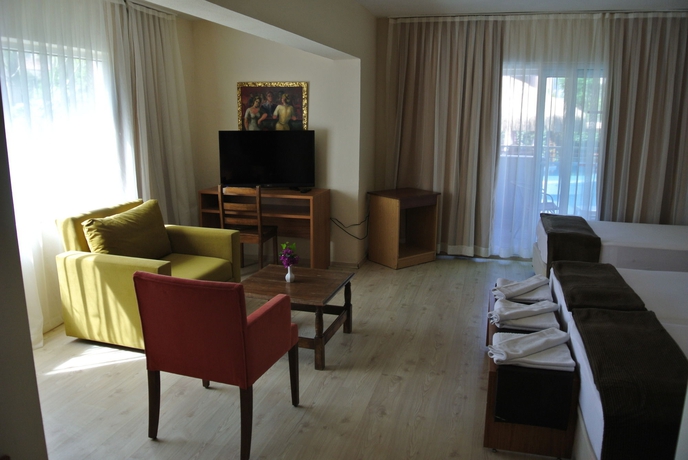 Imagen de los interiores del Hotel Begonville, Marmaris. Foto 7