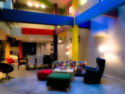 Imagen general del Hotel Behind The Scene Club At Samui. Foto 2