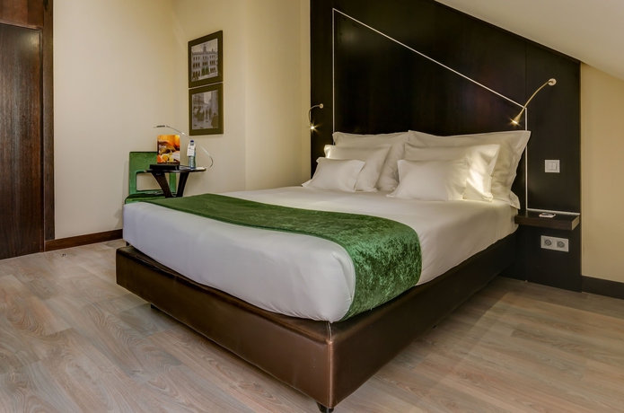 Imagen de la habitación del Hotel Behotelisboa. Foto 12