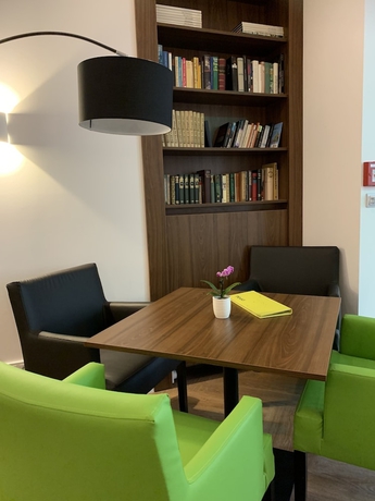 Imagen del bar/restaurante del Hotel Behringers City N&uuml;rnberg. Foto 2