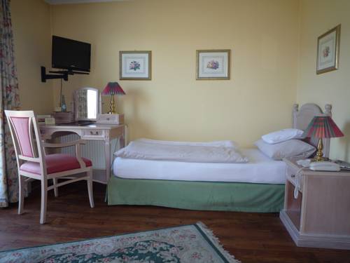 Imagen de la habitación del Hotel Behringer's Traube. Foto 7