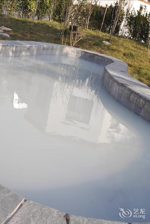 Imagen de la piscina del Hotel Beijing Cloud Villa Resort. Foto 19