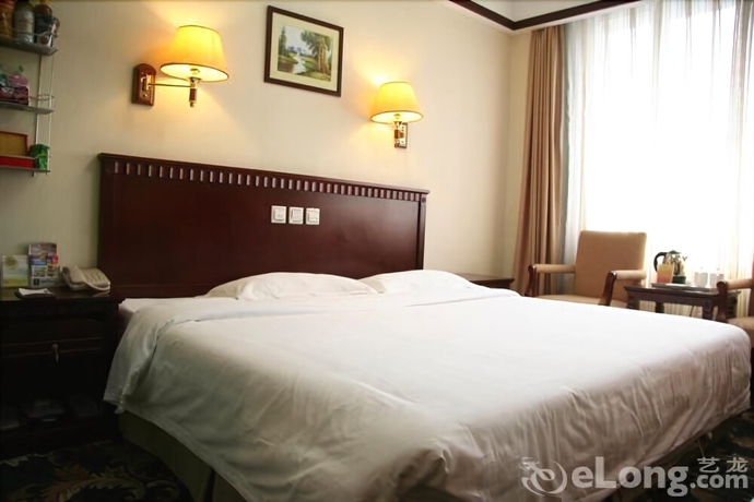 Imagen de la habitación del Hotel Beijing Desheng. Foto 9