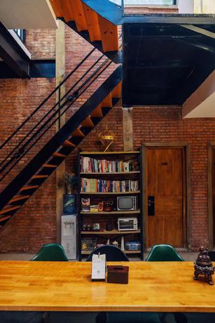 Imagen de los interiores del Hotel Beijing Drum Tower Loft Courtyard. Foto 5