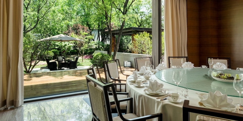 Imagen del bar/restaurante del Hotel Beijing Fortune Grove. Foto 6