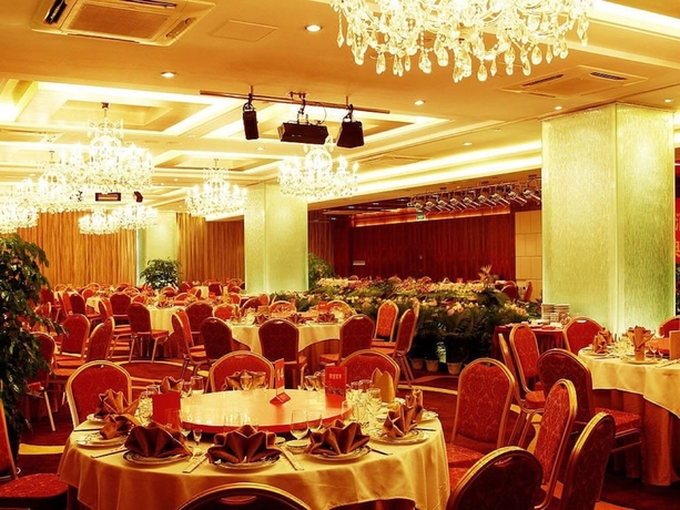 Imagen del bar/restaurante del Hotel Beijing Guangming. Foto 5