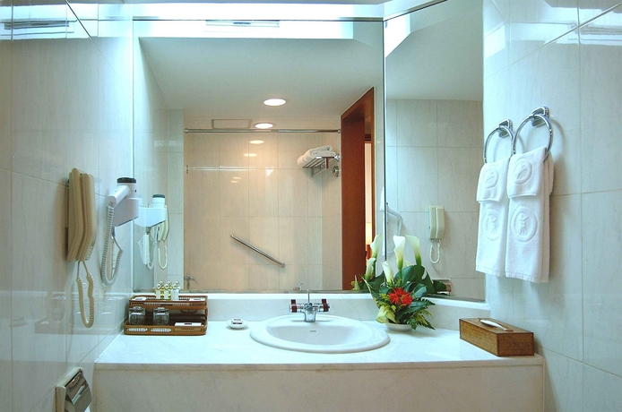 Imagen de la habitación del Hotel Beijing International. Foto 3