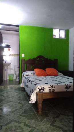 Imagen de la habitación del Hotel Beijing International, Isla de Tierra Bomba. Foto 15