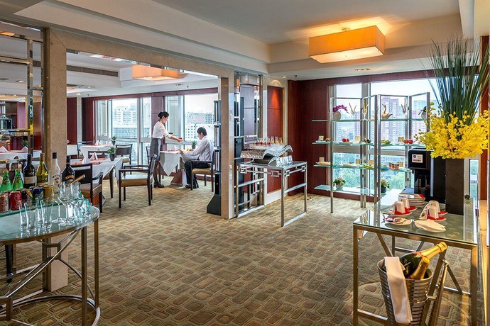 Imagen del bar/restaurante del Hotel Beijing Kuntai Royal. Foto 7