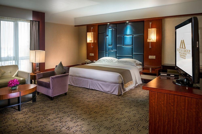 Imagen de la habitación del Hotel Beijing Kuntai Royal. Foto 9