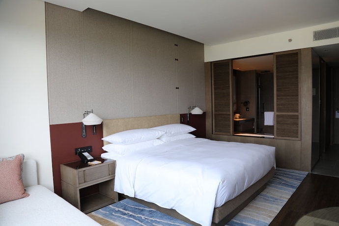 Imagen de la habitación del Hotel Beijing Marriott Yanqing. Foto 5