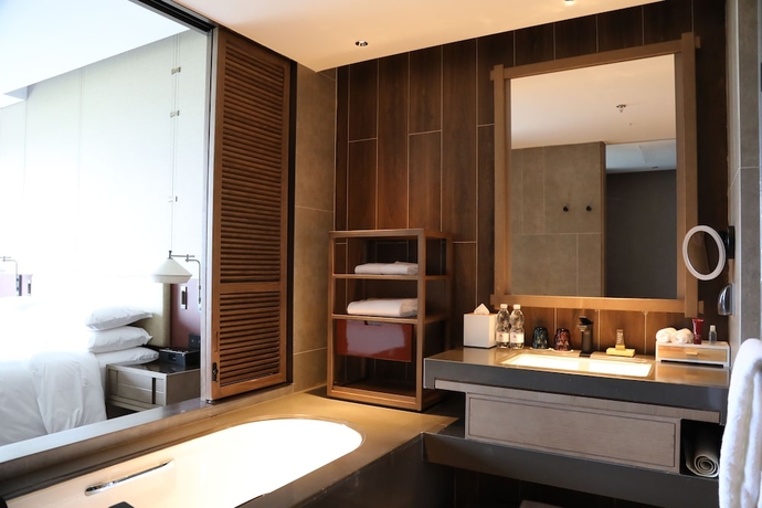 Imagen de la habitación del Hotel Beijing Marriott Yanqing. Foto 6