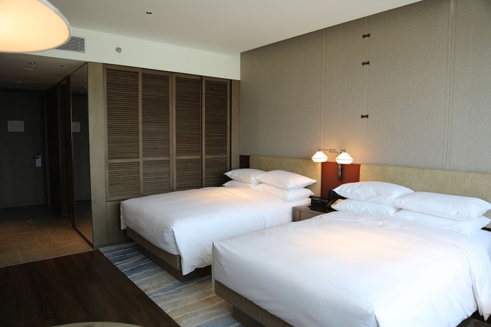 Imagen de la habitación del Hotel Beijing Marriott Yanqing. Foto 7