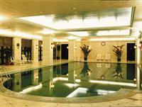 Imagen de la piscina del Hotel Beijing Oriental Culture Hotel. Foto 8
