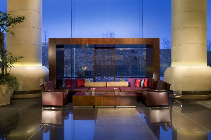 Imagen de los interiores del Hotel Beijing Pudi. Foto 11