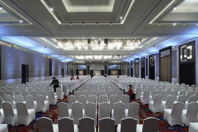 Imagen de los interiores del Hotel Beijing Pudi. Foto 13