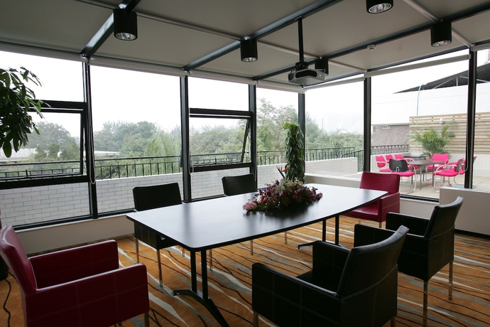 Imagen de los interiores del Hotel Beijing Sunjoy. Foto 16