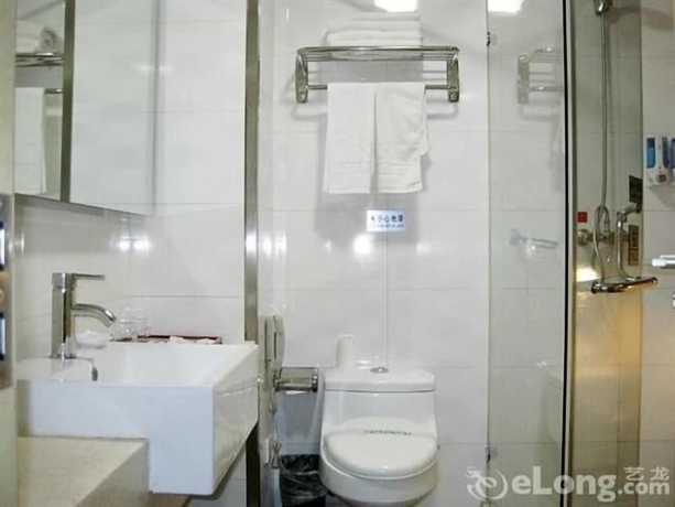 Imagen de la habitación del Hotel Beijing Tiantan Xingcheng. Foto 9