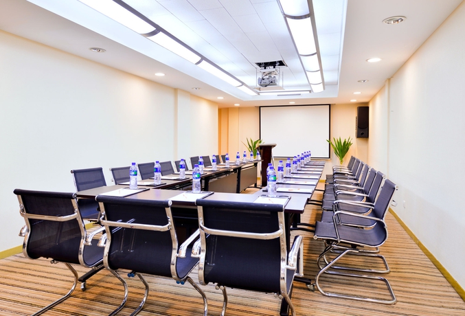 Imagen de los interiores del Hotel Beijing Xinqiao. Foto 11