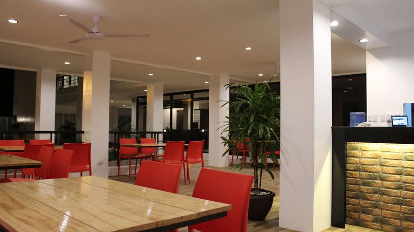 Imagen de los interiores del Hotel Be-ing Suites. Foto 12