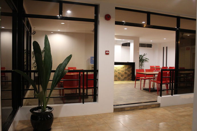 Imagen de los interiores del Hotel Be-ing Suites. Foto 13