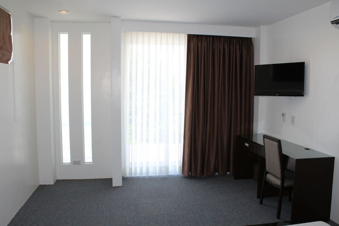 Imagen del bar/restaurante del Hotel Be-ing Suites. Foto 5
