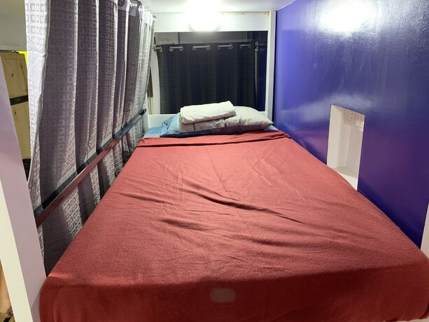 Imagen de la habitación del Hotel Beinte Singko de Marso Apartments. Foto 18