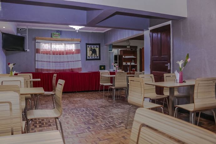 Imagen del bar/restaurante del Hotel Beisa. Foto 8