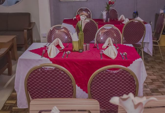 Imagen del bar/restaurante del Hotel Beisa. Foto 9