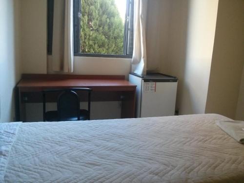 Imagen de la habitación del Hotel Bekassin Botucatu Hot&eacute;is. Foto 9