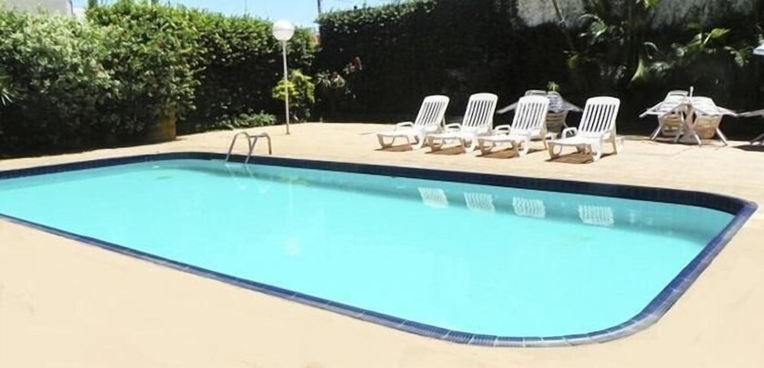 Imagen de la piscina del Hotel Bekassin. Foto 5