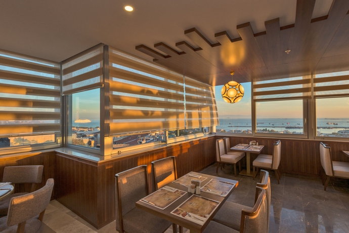 Imagen del bar/restaurante del Hotel Bekdas Deluxe and Spa. Foto 5