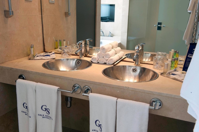 Imagen de la habitación del Hotel Bel Air, Castelldefels. Foto 9