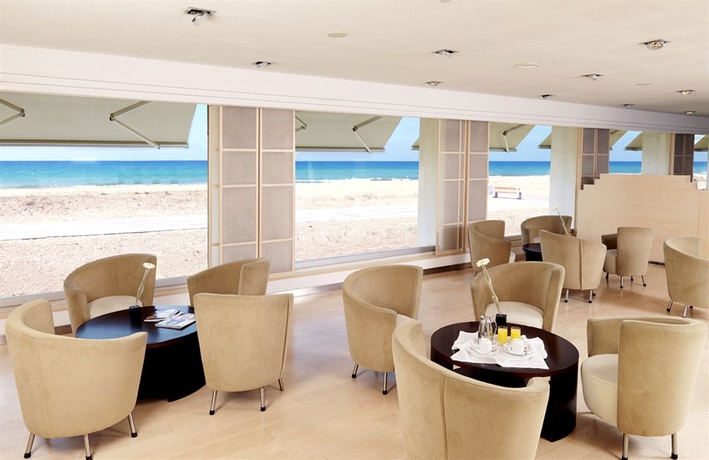 Imagen del bar/restaurante del Hotel Bel Air, Castelldefels. Foto 4