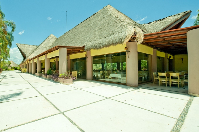 Imagen de los exteriores del Hotel Bel Air Collection Xpu Ha. Foto 8