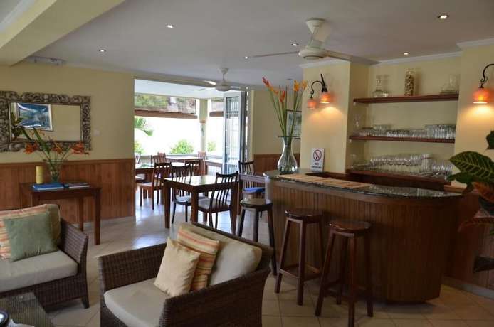 Imagen del bar/restaurante del Hotel Bel Air, Mah&eacute;. Foto 5