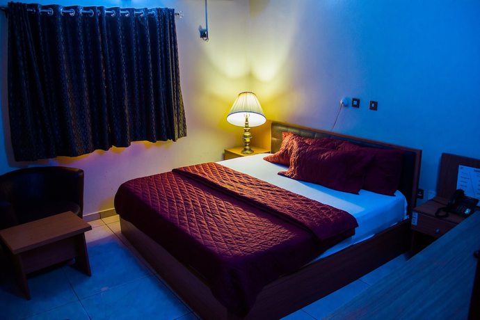 Imagen de la habitación del Hotel Bel Ami, Lagos. Foto 3