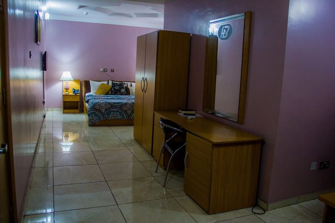 Imagen de la habitación del Hotel Bel Ami, Lagos. Foto 5