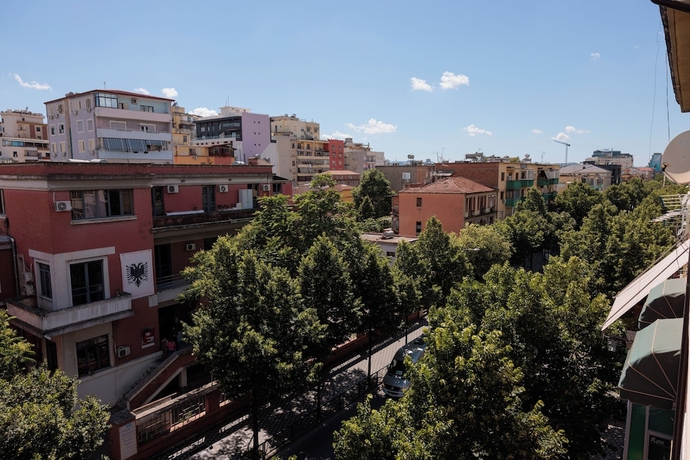 Imagen de la habitación del Hotel Bel Ami Tirana. Foto 9