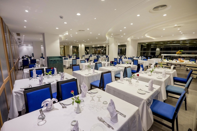 Imagen del bar/restaurante del Hotel Bel Azur Thalasso and Bungalows. Foto 2