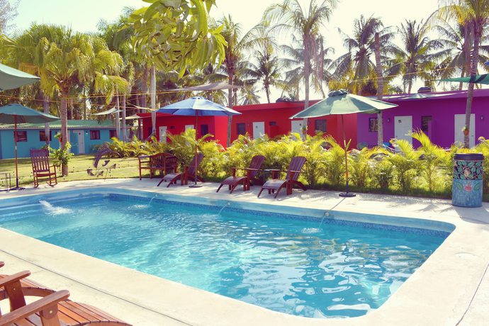 Imagen de la piscina del Hotel Bel Fle Missions. Foto 20