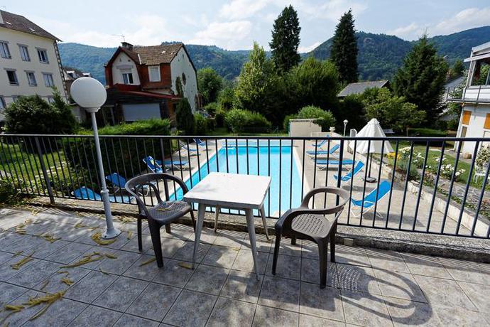 Imagen de la piscina del Hotel Bel Horizon, Vic-sur-Cere. Foto 10