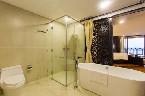 Imagen de la habitación del Hotel Bel Marina Hoi An Resort. Foto 8