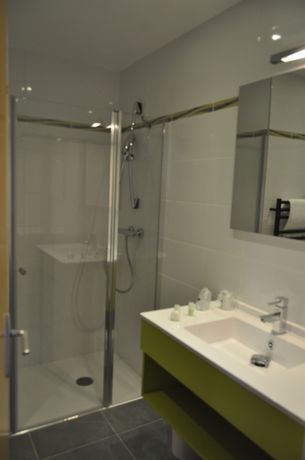 Imagen de la habitación del Hotel Bel Ombra, Bandol. Foto 3
