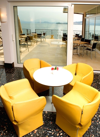 Imagen del bar/restaurante del Hotel Bel Sit, Meina. Foto 2