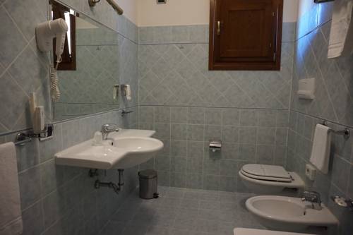 Imagen de la habitación del Hotel Bel Sito Due Torri. Foto 14