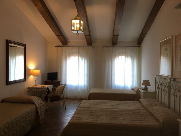 Imagen de la habitación del Hotel Bel Soggiorno, Santa Chiara. Foto 6