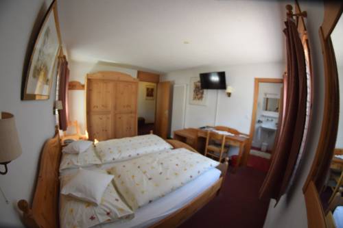 Imagen de la habitación del Hotel Bela Riva. Foto 4